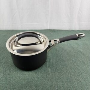 Kirkland Signature 2QT Sauce Pan Professional Quality - Non Stick w/Lid
